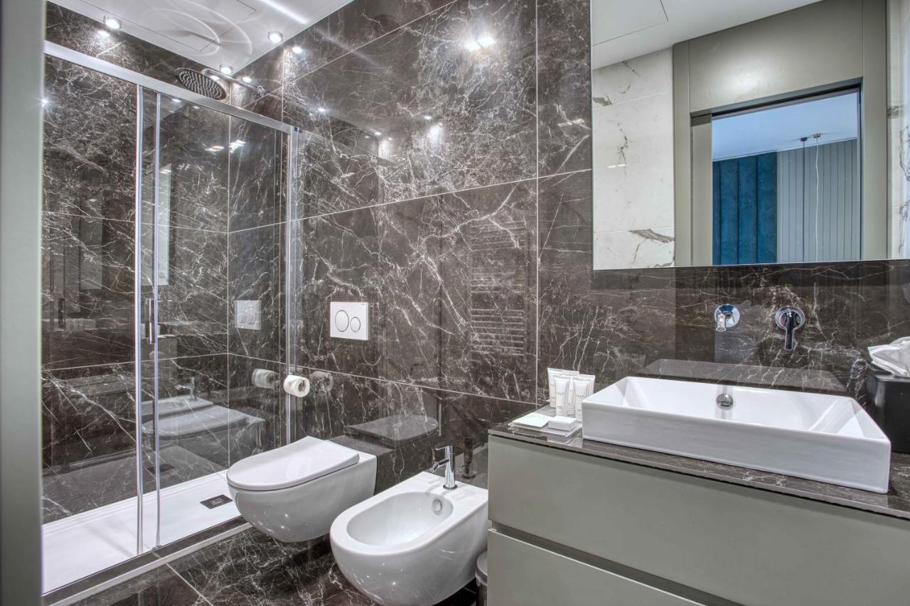 Le Suite Del Corso The Smart Boutique Aparthotel By Ospitami Милан Экстерьер фото
