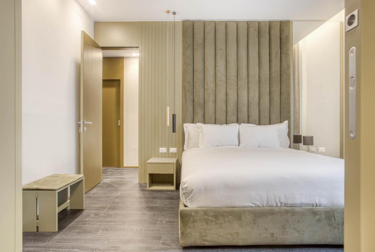 Le Suite Del Corso The Smart Boutique Aparthotel By Ospitami Милан Экстерьер фото