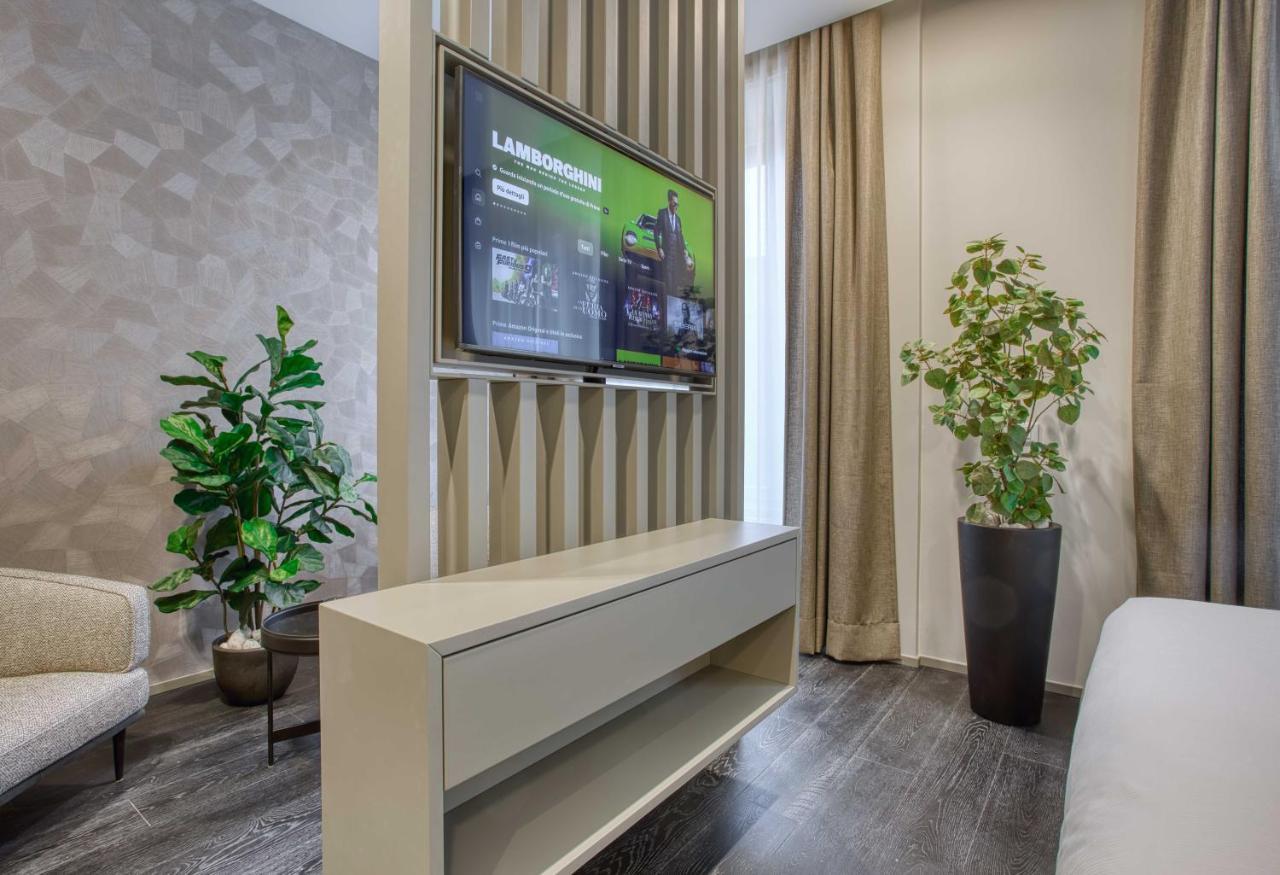 Le Suite Del Corso The Smart Boutique Aparthotel By Ospitami Милан Экстерьер фото