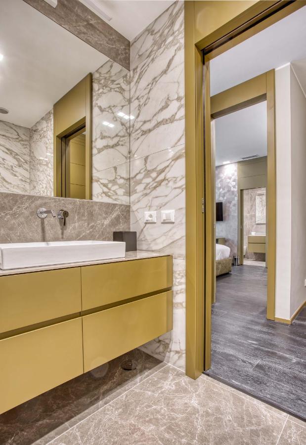 Le Suite Del Corso The Smart Boutique Aparthotel By Ospitami Милан Экстерьер фото